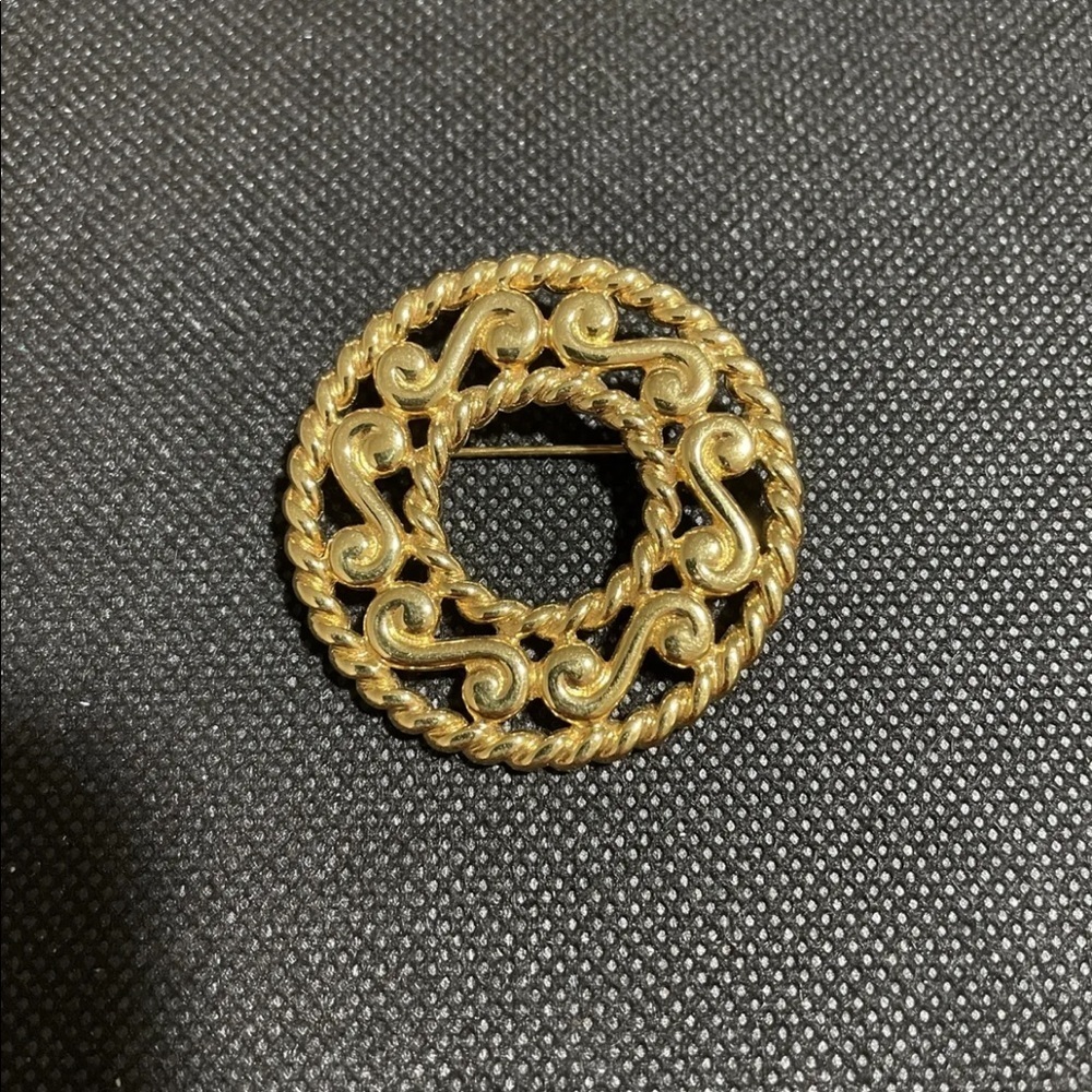 Monet signed gold tone textured brooch/pin 1.8" diameter vintage.